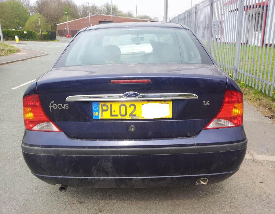 Ford Focus Ghia boot-catch